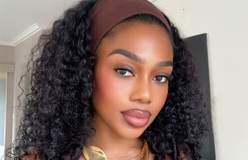 Six Gorgeous Ways To Style A V Part Wig